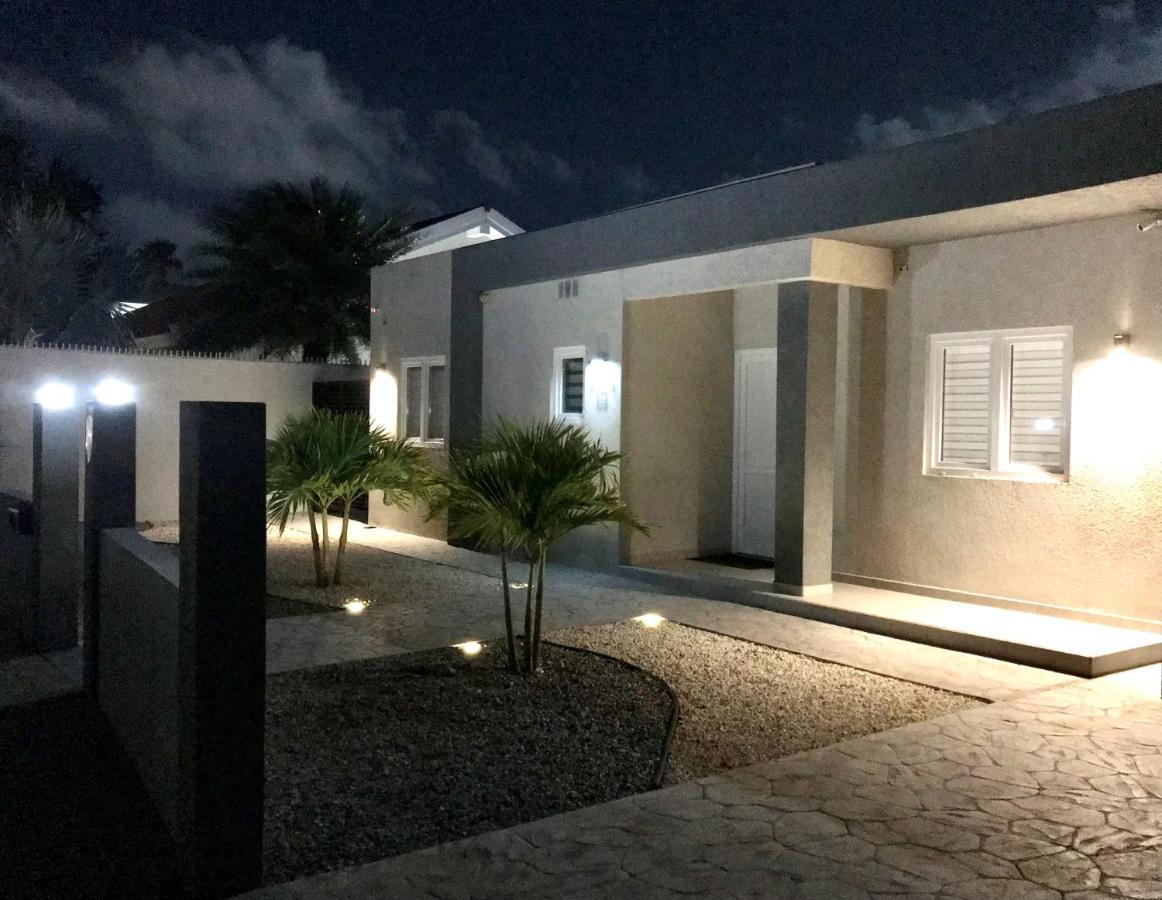 Beautiful Luxury Villa With Private Pool Palm Beach Kültér fotó